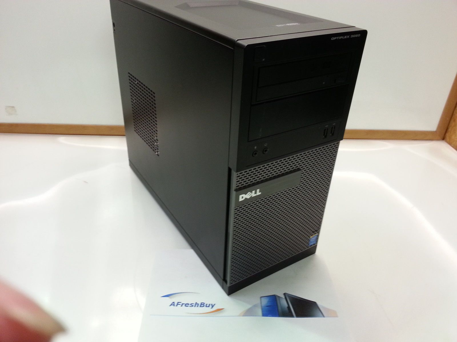 Dell Optiplex 3020MT - Intel Core i5-4590 3.60 GHz, 4GB DDR3, 500GB HDD, VGA Intel HD Graphics 4600
