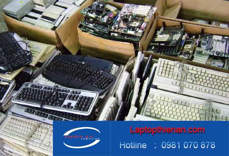 old-computer-keyboards-in-box old-computer-keyboards-in-box